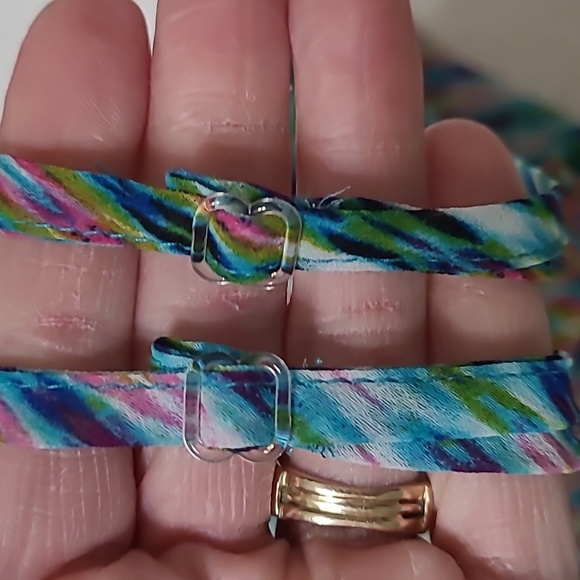 Maurices women's semi-sheer sleeveless top with a multicolor pattern size Large - Picture 5 of 7